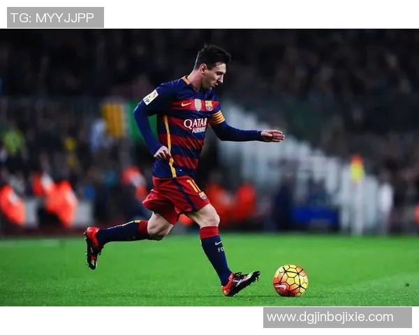 历史世界排名前十的足球明星及其辉煌成就回顾