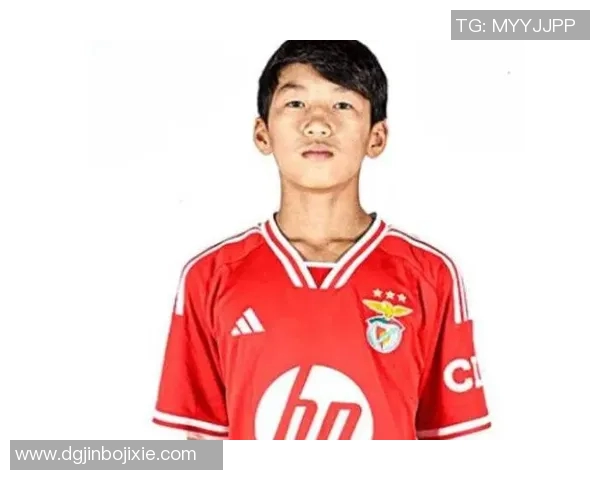 十二岁少年如何在足球领域崭露头角成为未来明星的成长之路