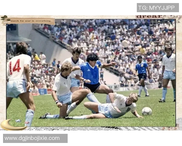 退役足球明星盘点他们的辉煌成就与传奇故事